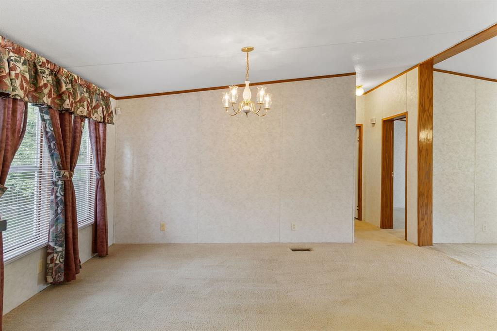 121 E Oak Shadows, Onalaska, Texas image 8