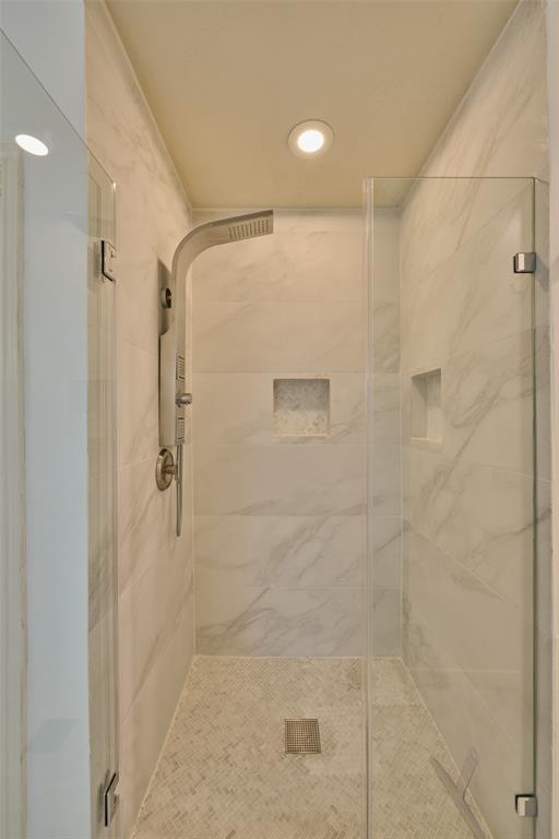 26 E Sterling Pond Circle, The Woodlands, Texas image 30
