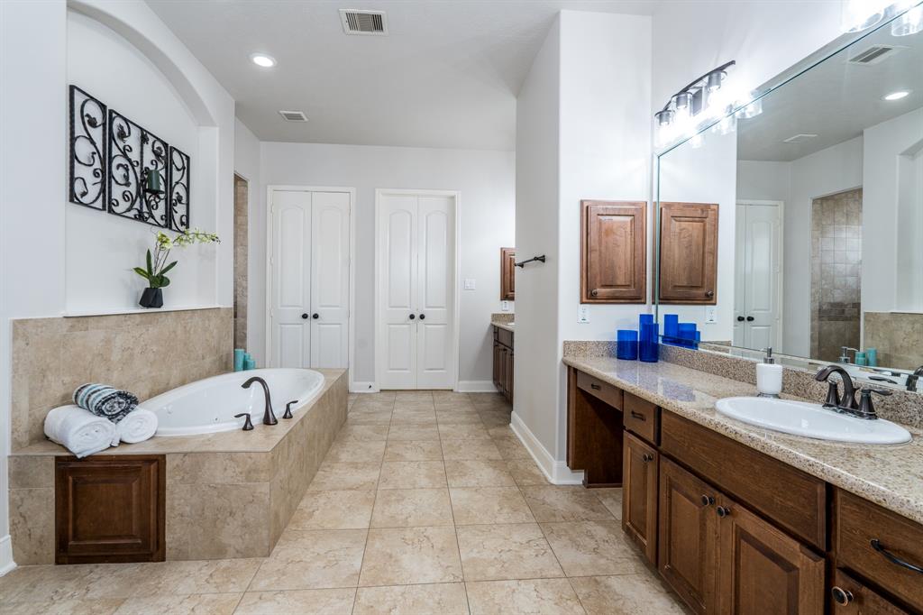 13610 Oak Lake Bend, Cypress, Texas image 25