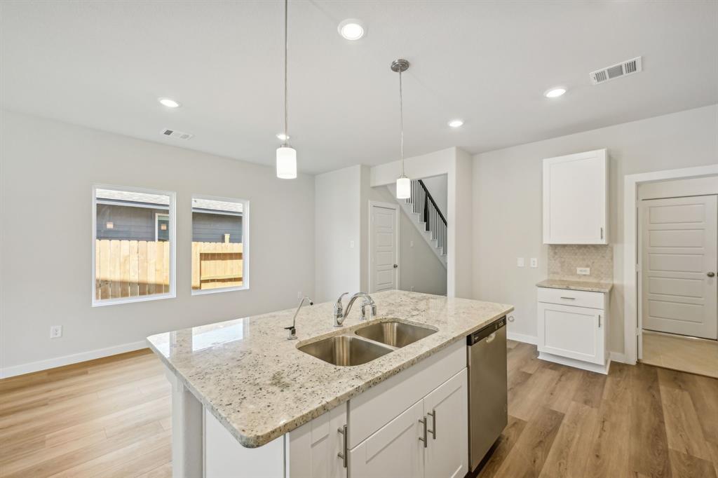 6713 Chinapkin Oak Lane, Conroe, Texas image 10