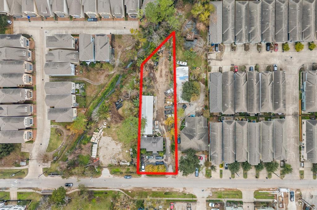 1137 W 26th Street, Houston, Texas image 2