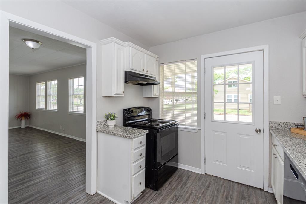 930 W 6th Street, Freeport, Texas image 15