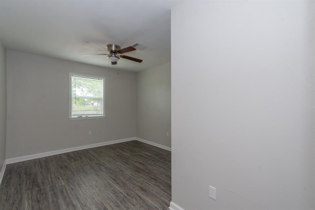 930 W 6th Street, Freeport, Texas image 31