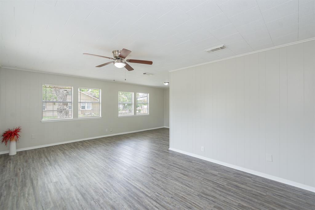 930 W 6th Street, Freeport, Texas image 20