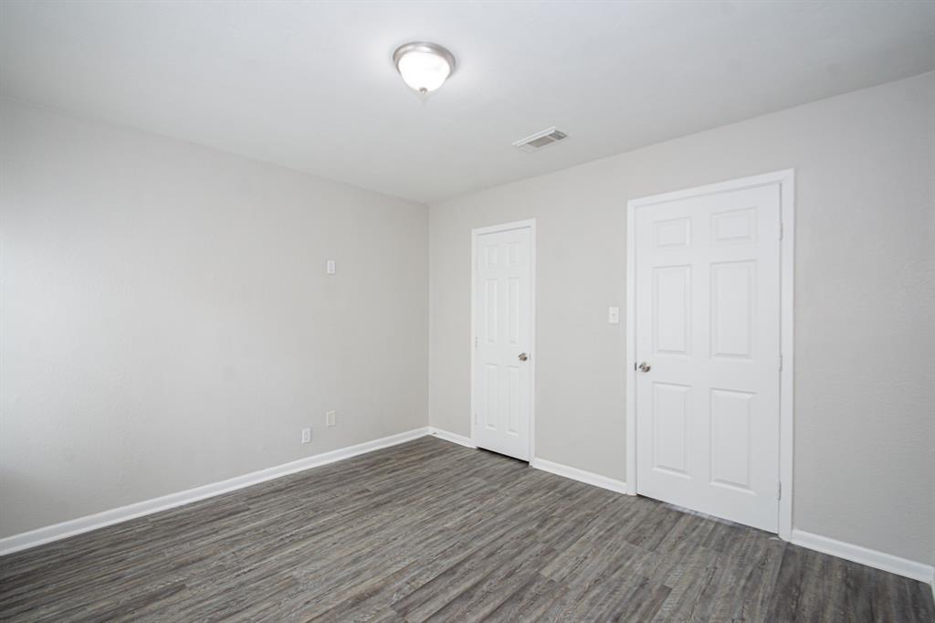 930 W 6th Street, Freeport, Texas image 24