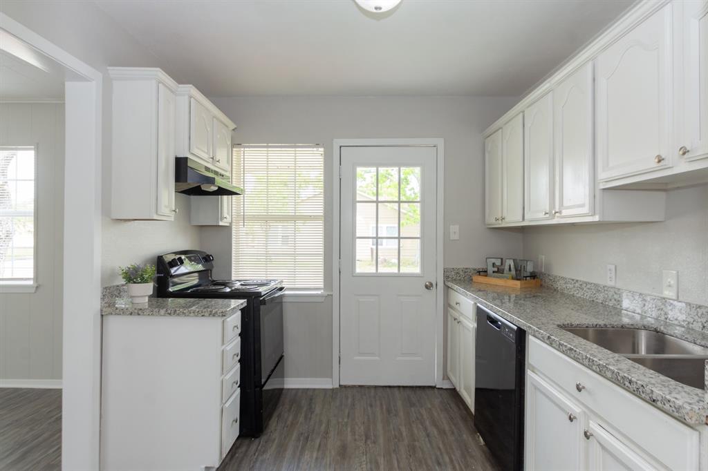 930 W 6th Street, Freeport, Texas image 12