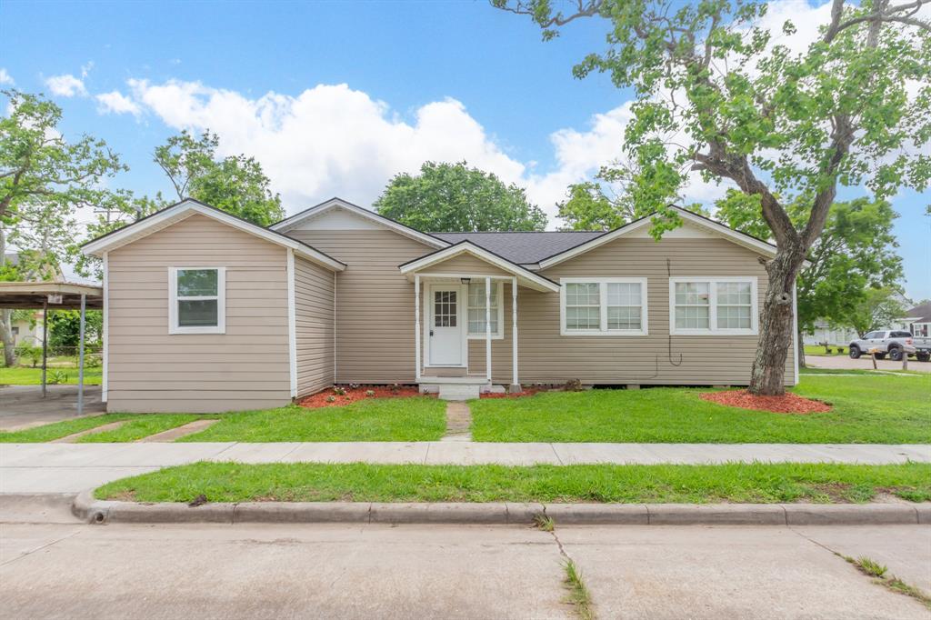 930 W 6th Street, Freeport, Texas image 1