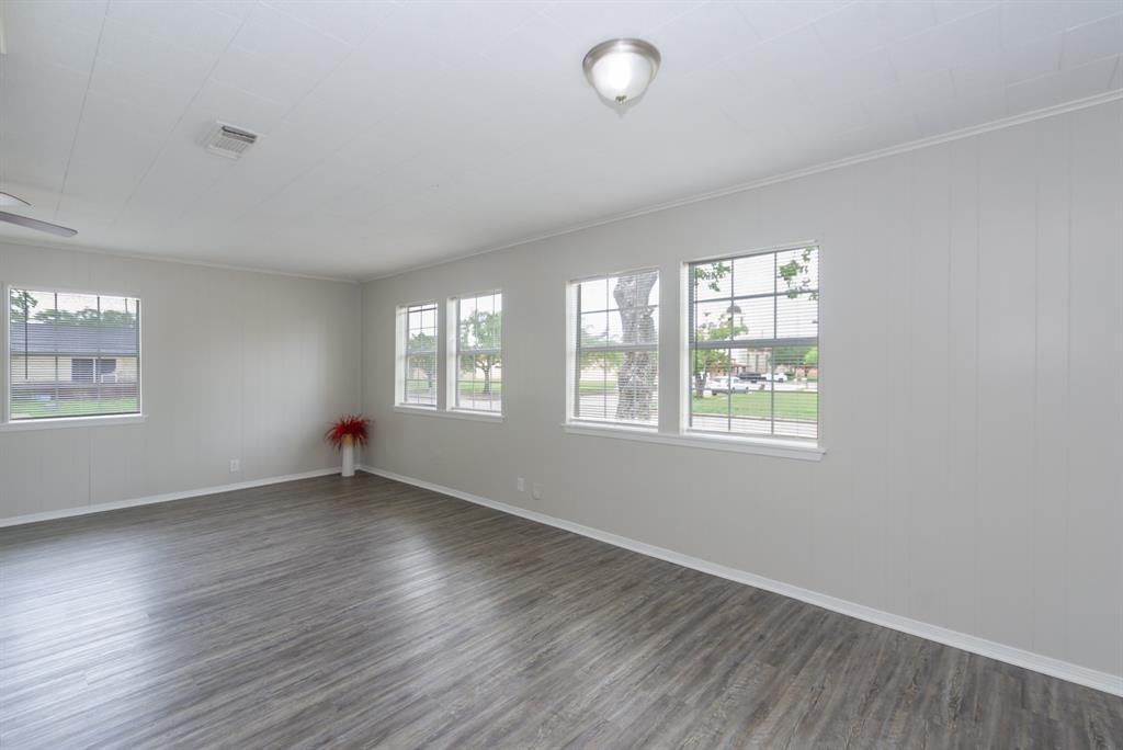 930 W 6th Street, Freeport, Texas image 17