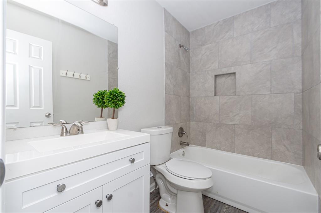 930 W 6th Street, Freeport, Texas image 33