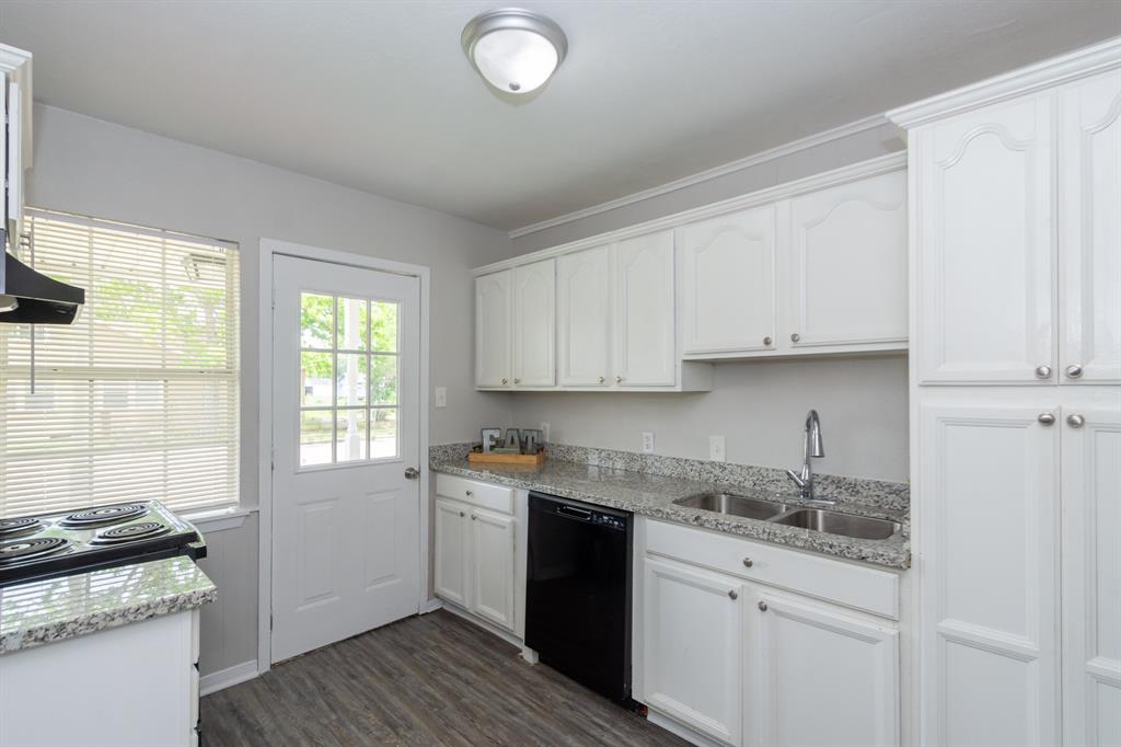 930 W 6th Street, Freeport, Texas image 13