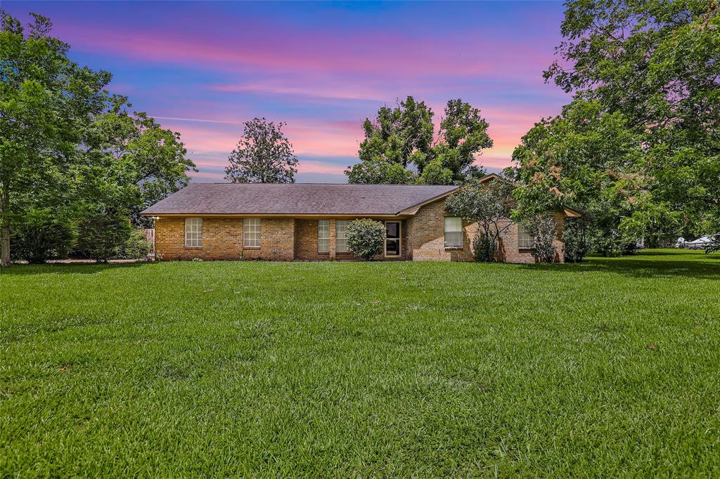 101 Sunset Heights Avenue, Dayton, Texas image 1