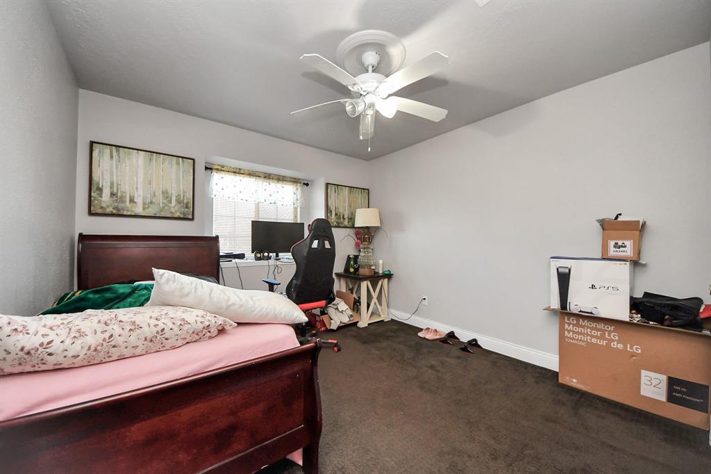 7631 Winkle Wood Lane, Houston, Texas image 15