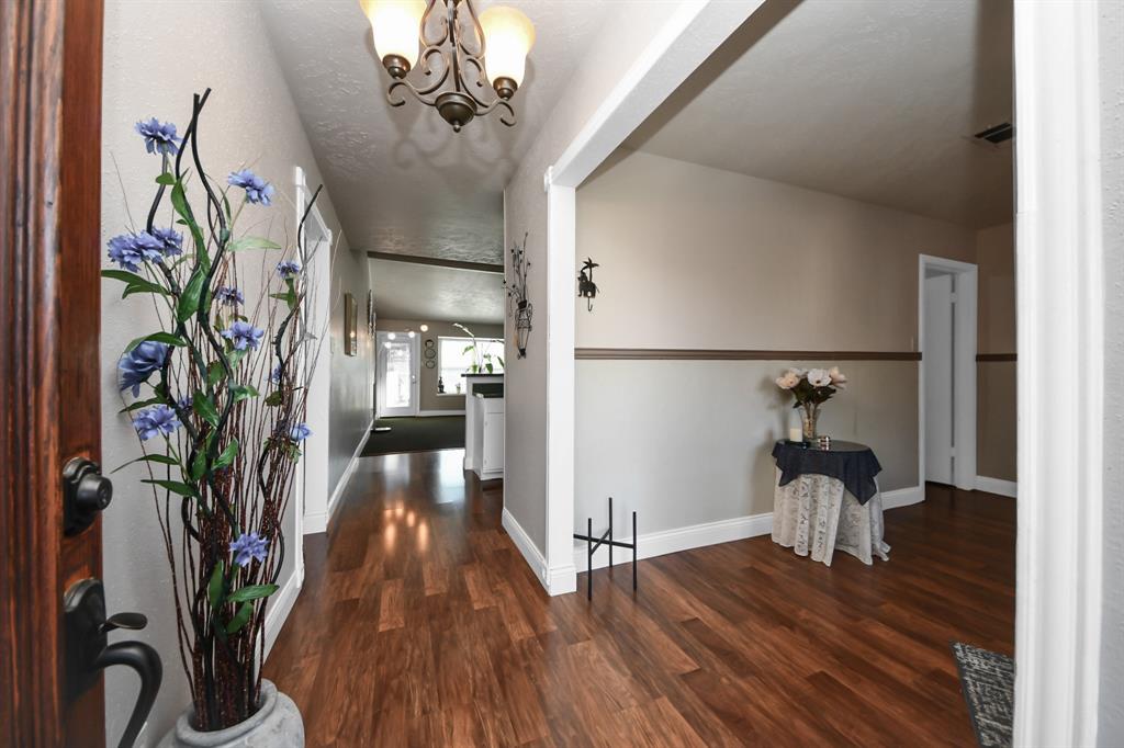 7631 Winkle Wood Lane, Houston, Texas image 16