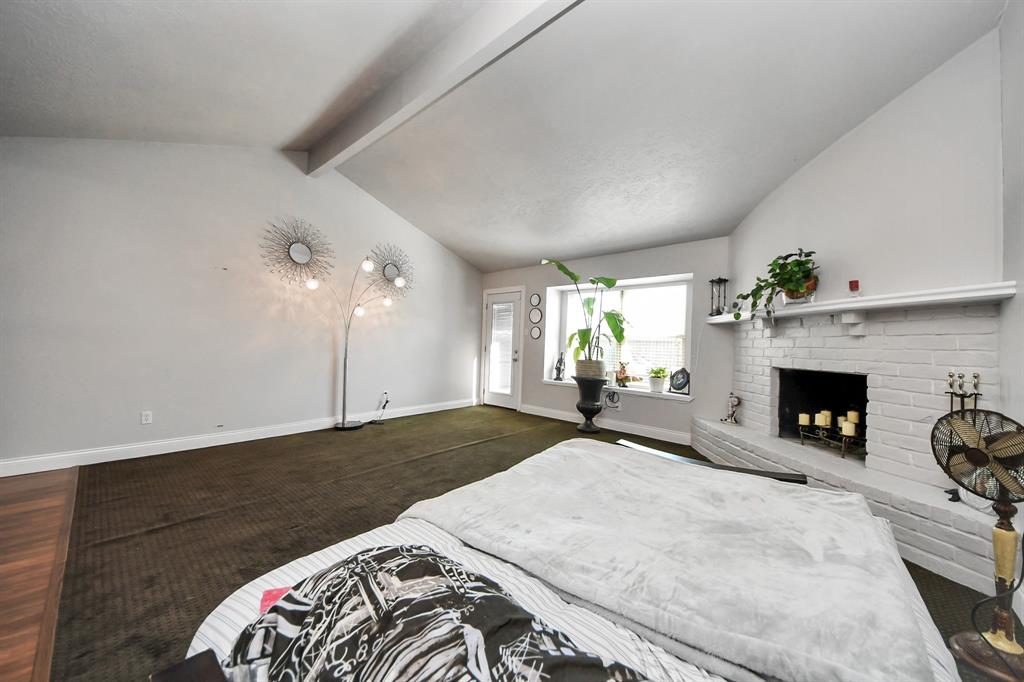 7631 Winkle Wood Lane, Houston, Texas image 22