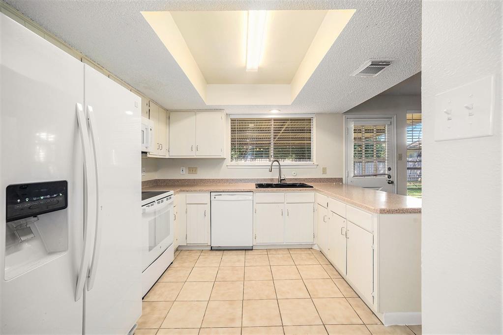 3627 Wintergreen Drive, Humble, Texas image 7