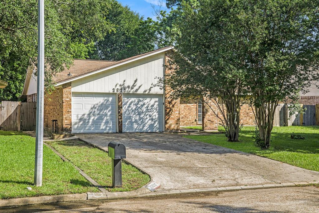 3627 Wintergreen Drive, Humble, Texas image 2