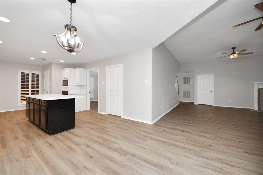 1410 Long View Drive, Pearland, Texas image 12