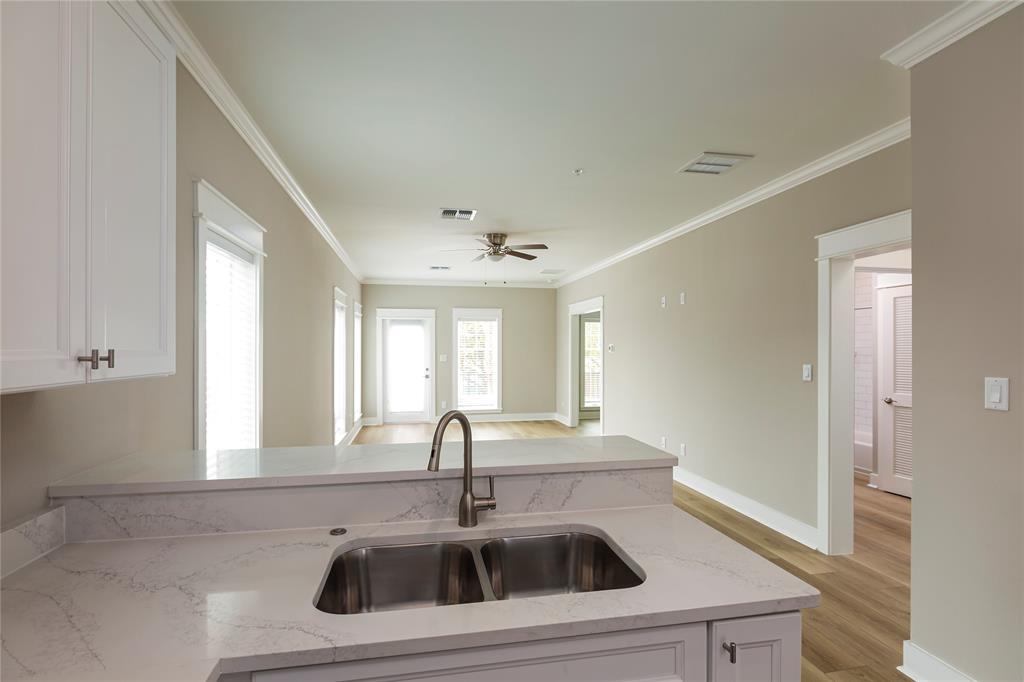 12 Evia Main Unit 2202 Street 2202