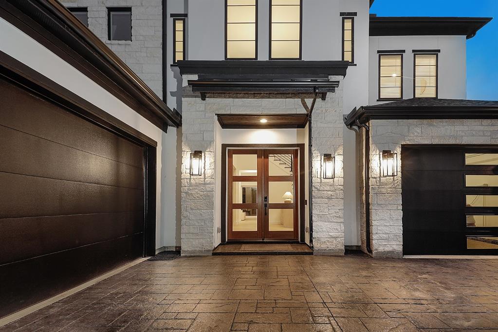 17819 S Blue Heron Circle
