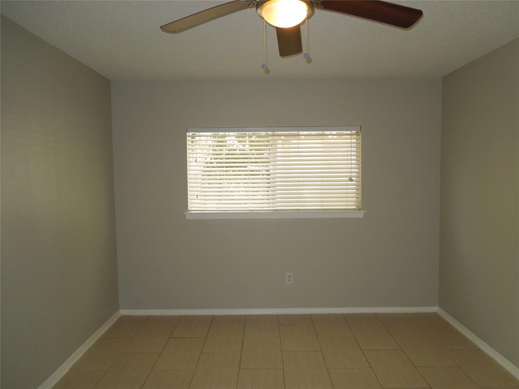 10730 Lakewood Oaks Drive, Sugar Land, Texas image 5