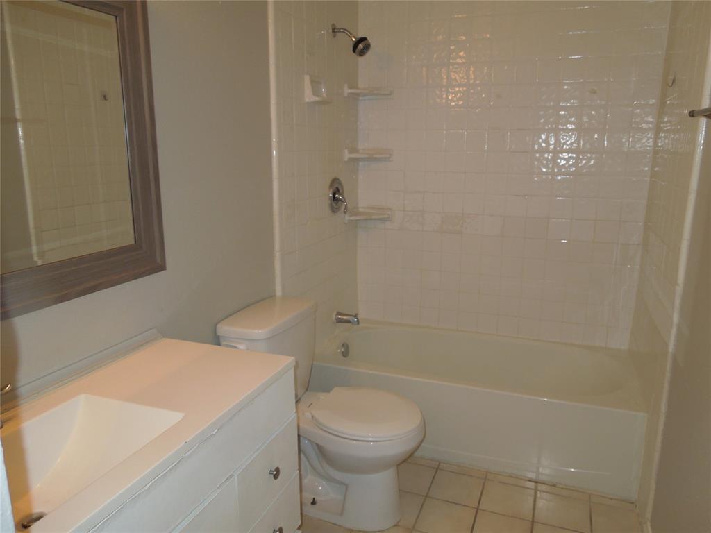 10730 Lakewood Oaks Drive, Sugar Land, Texas image 7