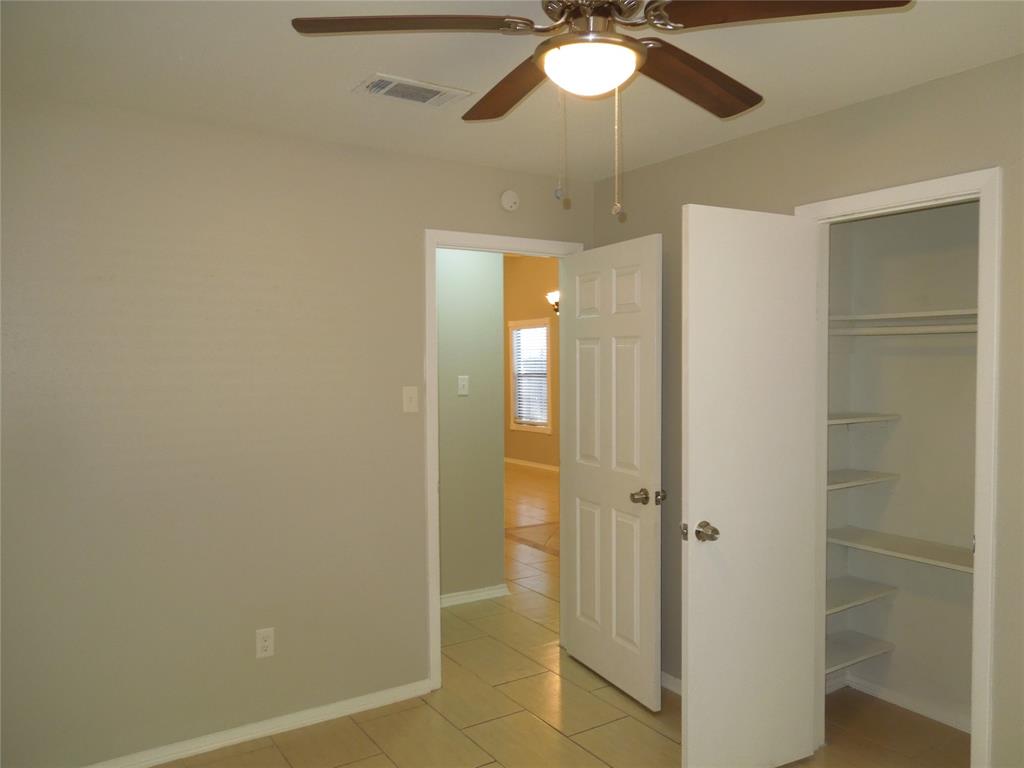 10730 Lakewood Oaks Drive, Sugar Land, Texas image 9