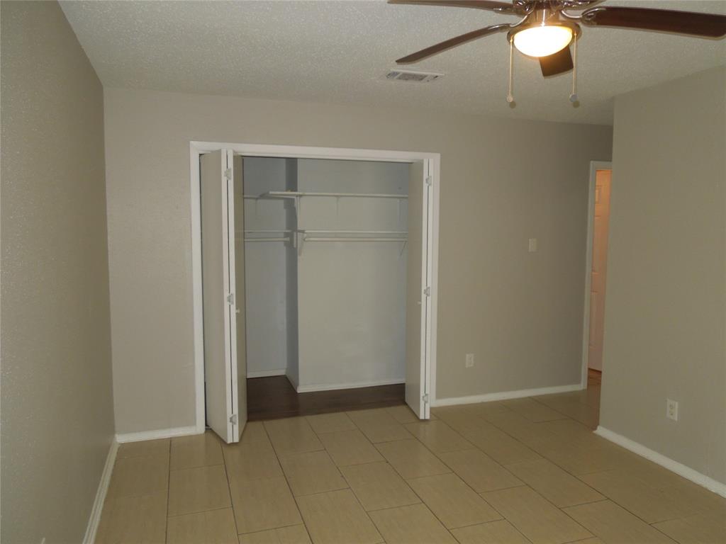 10730 Lakewood Oaks Drive, Sugar Land, Texas image 6