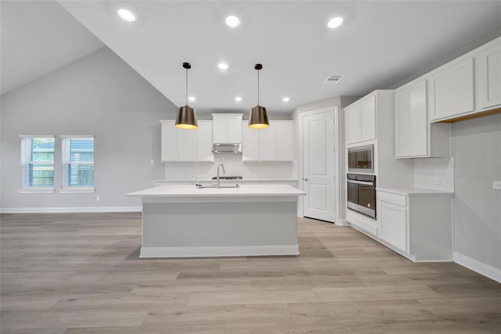 1816 Velvet Oak Lane, Conroe, Texas image 9