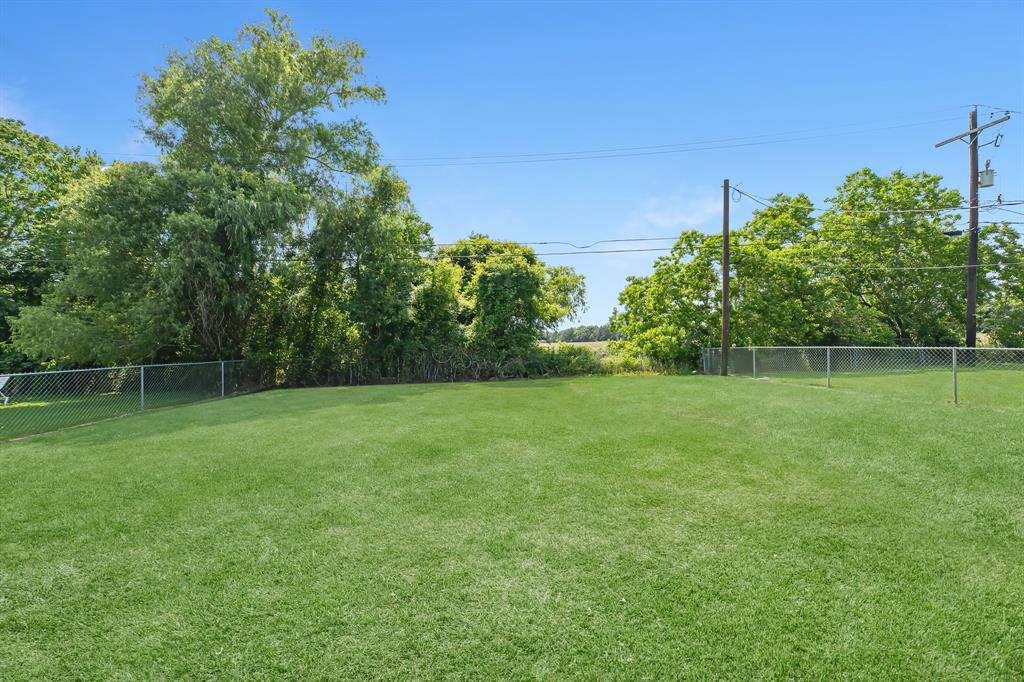 1432 W Palm Drive, Winnie, Texas image 23