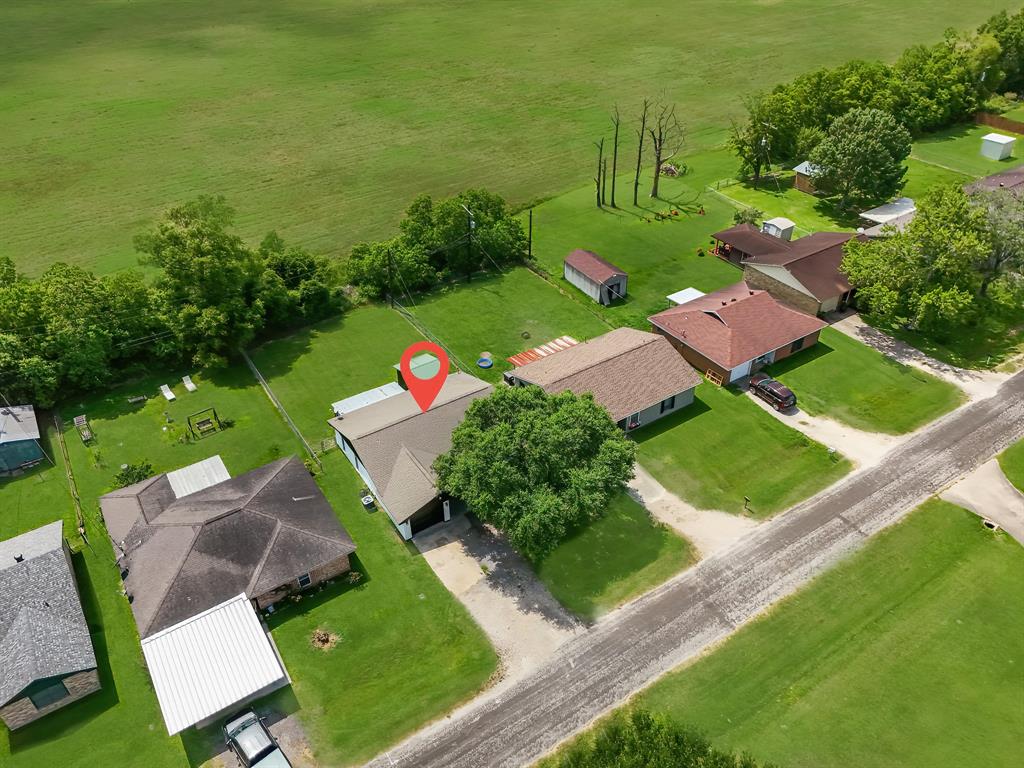 1432 W Palm Drive, Winnie, Texas image 3