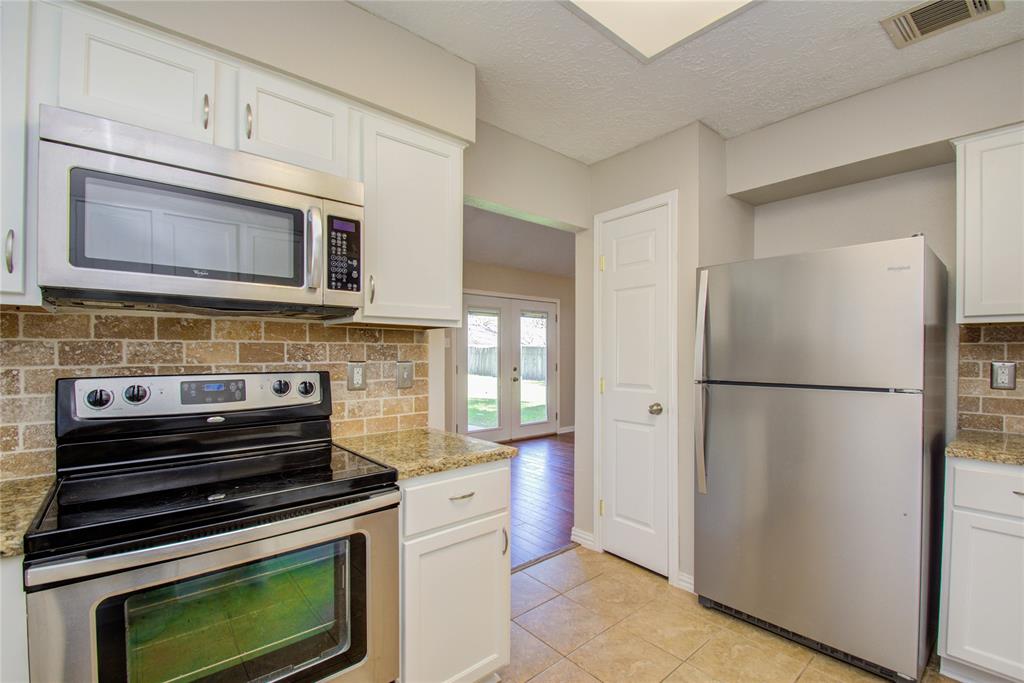 2507 Whispering Springs Drive, Spring, Texas image 12