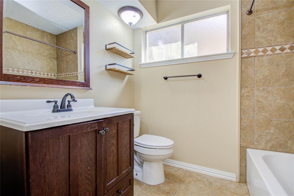 2507 Whispering Springs Drive, Spring, Texas image 19
