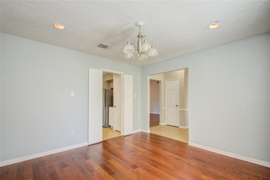 2507 Whispering Springs Drive, Spring, Texas image 5