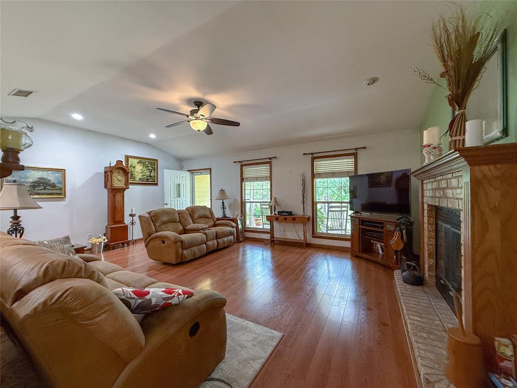 5325 County Road 2691, Buffalo, Texas image 33