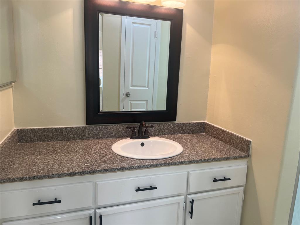 8814 Beau Monde Drive, Houston, Texas image 16