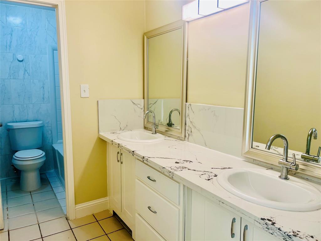 8814 Beau Monde Drive, Houston, Texas image 12