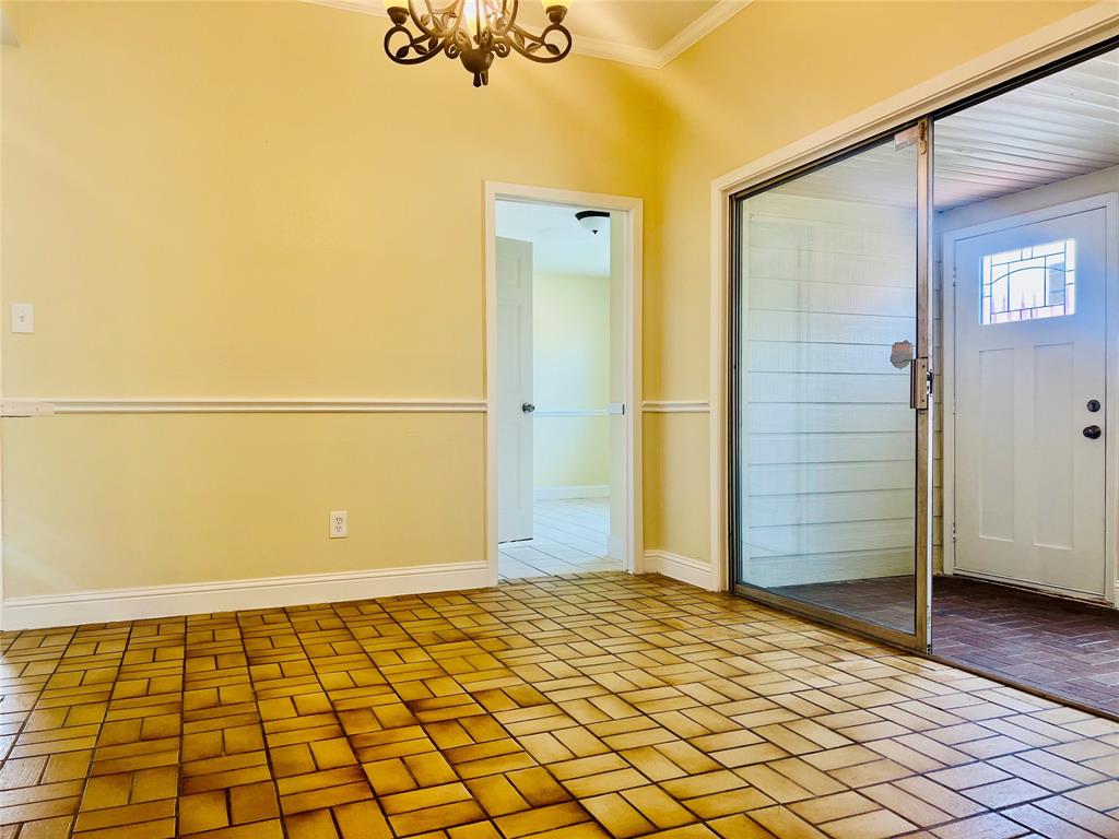 8814 Beau Monde Drive, Houston, Texas image 10