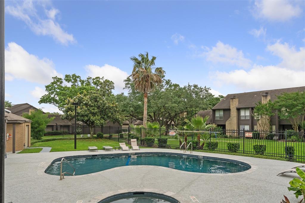 2338 Gemini Street, Houston, Texas image 2