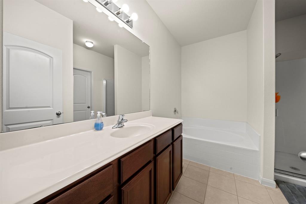 12035 Powderhorn Lane, Pinehurst, Texas image 13