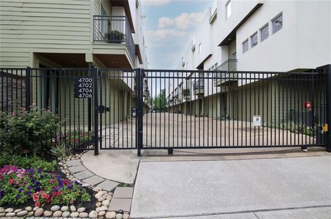 Photo of 4702 Austin Street, Houston, TX 77004 (MLS # 17985808)