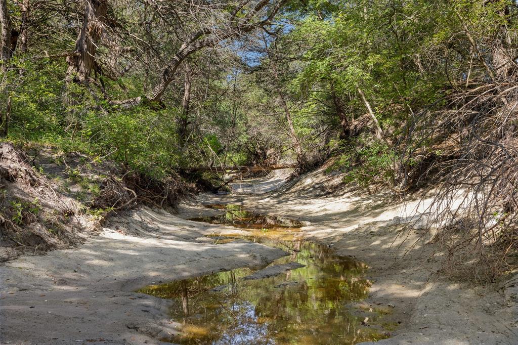 4431 Boulton Creek Rd Rd, Muldoon, Texas image 10