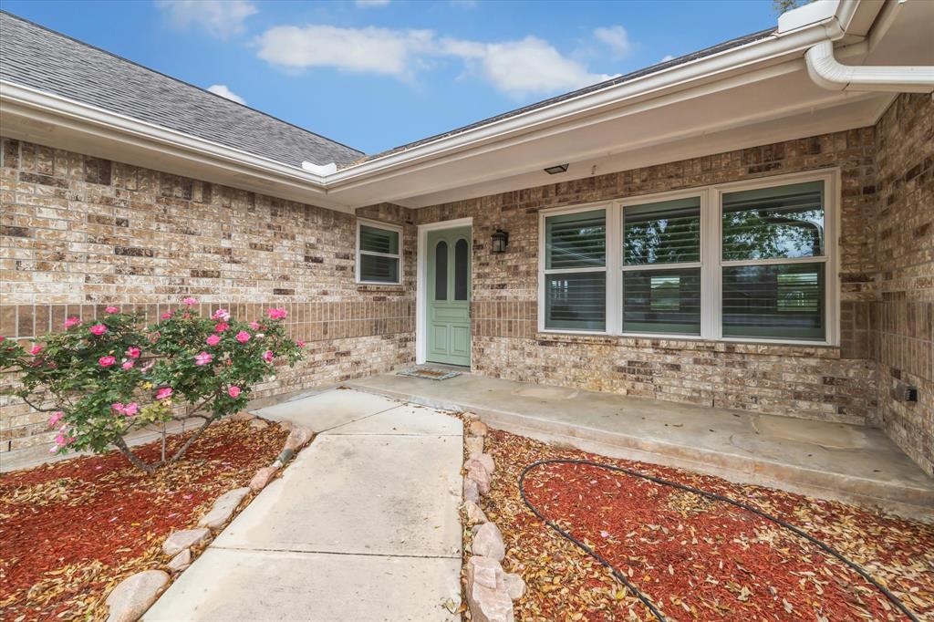1613 Willow View Street, La Porte, Texas image 3