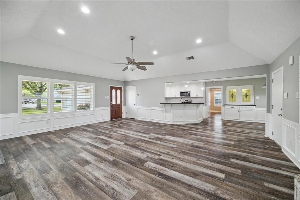1613 Willow View Street, La Porte, Texas image 10
