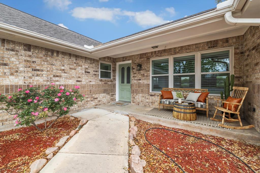 1613 Willow View Street, La Porte, Texas image 4