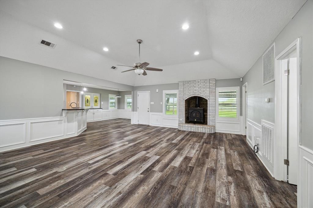 1613 Willow View Street, La Porte, Texas image 7
