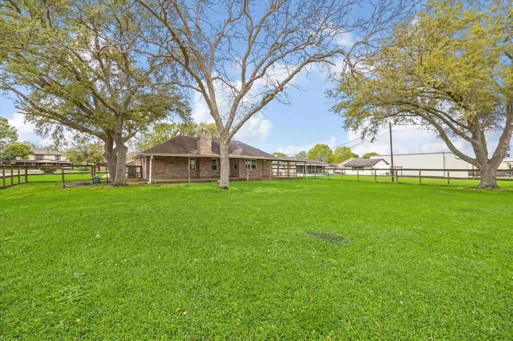 1613 Willow View Street, La Porte, Texas image 33