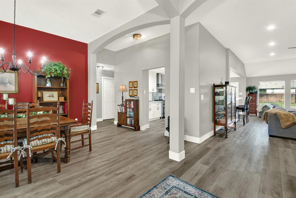 11227 S Country Club Green Drive, Tomball, Texas image 3