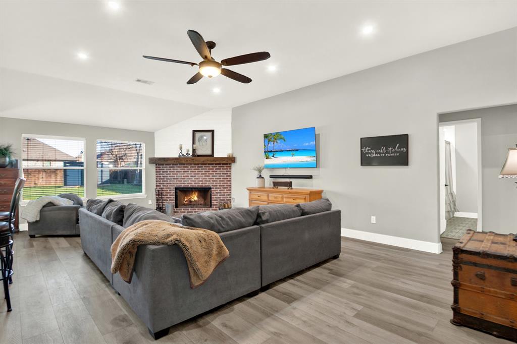 11227 S Country Club Green Drive, Tomball, Texas image 8