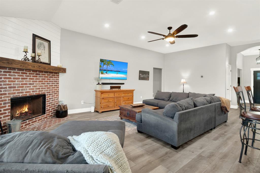 11227 S Country Club Green Drive, Tomball, Texas image 10