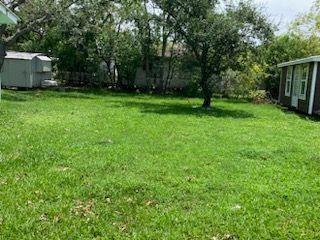415 5th Street, San Leon, Texas image 32